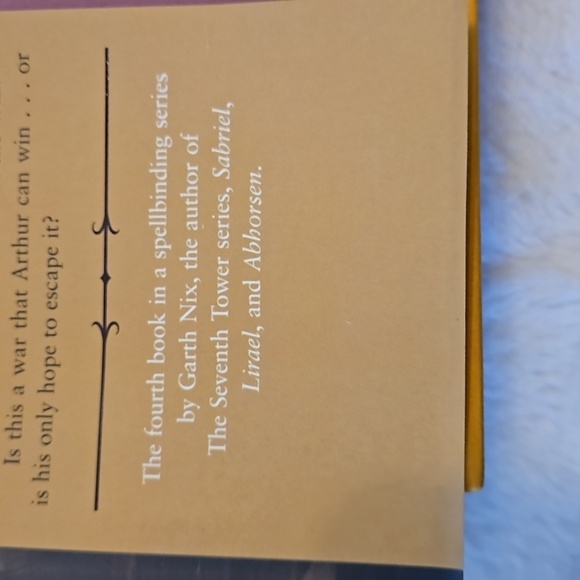 Garth Nix The Keys to the Kingdom Book 4. Sir Thursday Home Accent Cofffe table - Picture 8 of 15